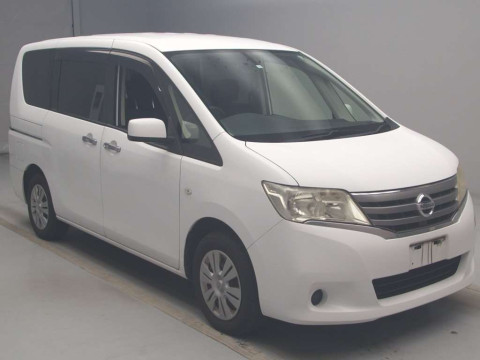 2012 Nissan Serena C26[2]