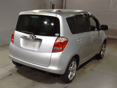 2005 Toyota Ractis NCP105[1]