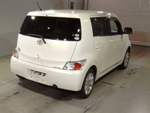 2010 Toyota bB QNC21[1]