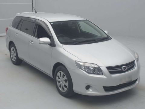 2010 Toyota Corolla Fielder ZRE142G[2]