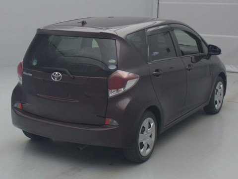 2015 Toyota Ractis NSP120[1]