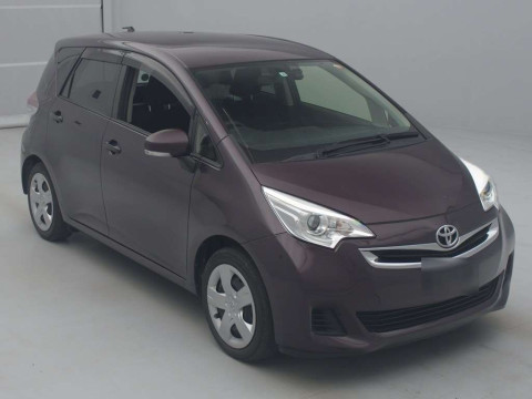 2015 Toyota Ractis NSP120[2]