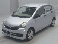 2013 Daihatsu Mira es