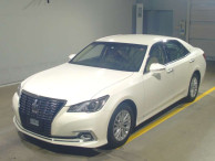 2015 Toyota Crown