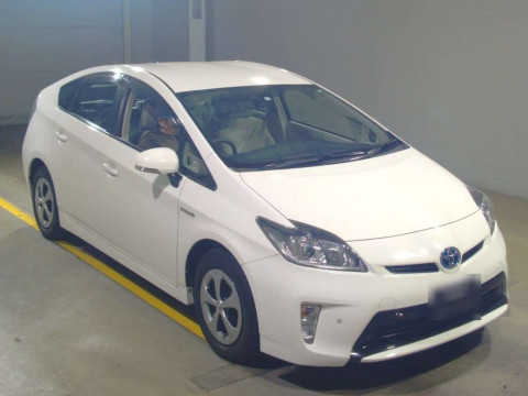 2012 Toyota Prius ZVW30[2]