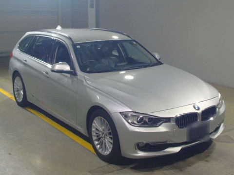 2013 BMW 3 Series 3D20[2]