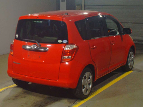 2006 Toyota Ractis SCP100[1]