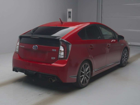 2013 Toyota Prius ZVW30[1]