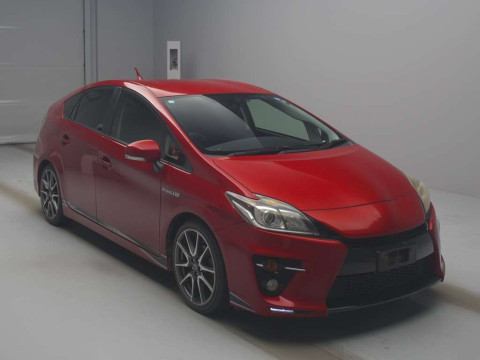 2013 Toyota Prius ZVW30[2]