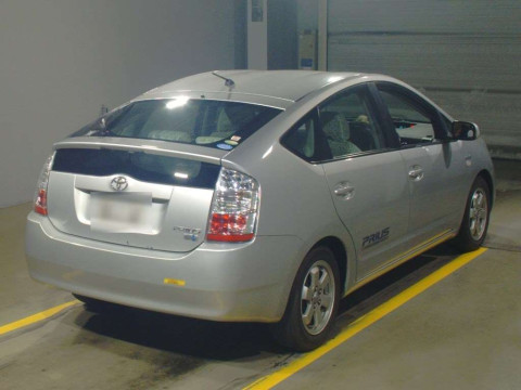 2010 Toyota Prius NHW20[1]