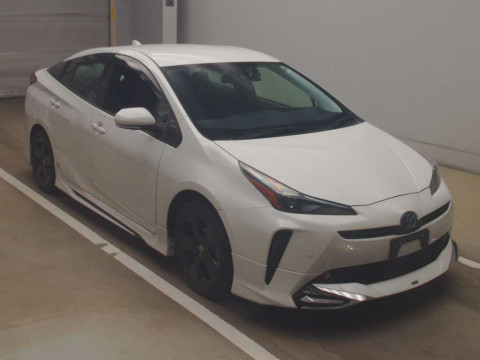 2022 Toyota Prius ZVW51[2]