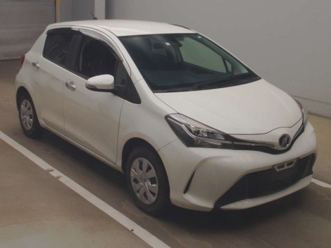 2016 Toyota Vitz KSP130[2]