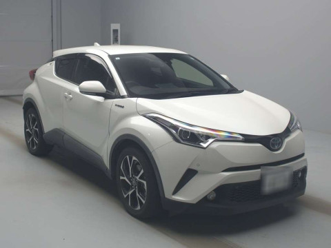 2017 Toyota C-HR ZYX10[2]