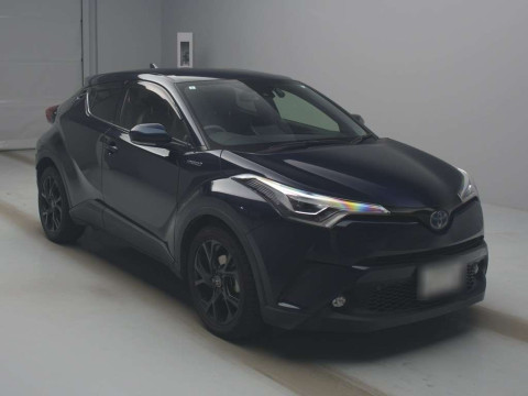 2019 Toyota C-HR ZYX10[2]