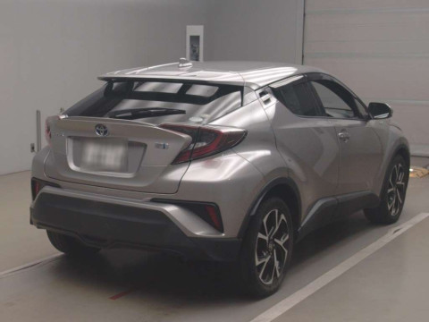 2017 Toyota C-HR ZYX10[1]