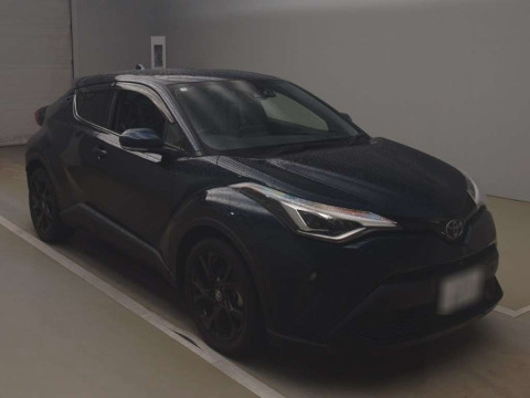 2020 Toyota C-HR NGX10[2]