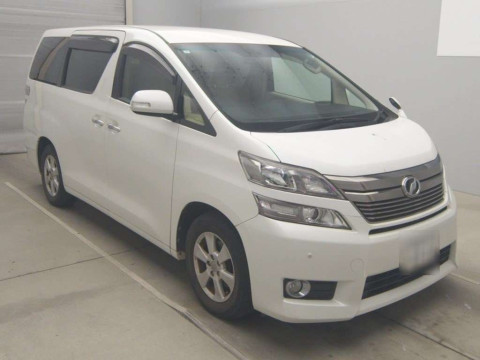 2013 Toyota Vellfire ANH20W[2]