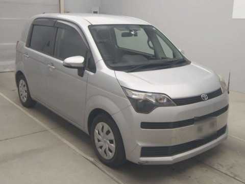 2014 Toyota Spade NCP141[2]