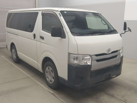 2015 Toyota Regiusace Van KDH201V[2]