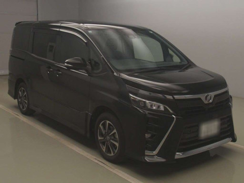 2019 Toyota Voxy ZRR80W[2]