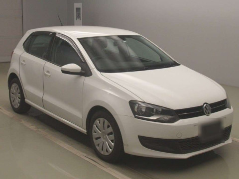 2012 Volkswagen Polo 6RCBZ[2]