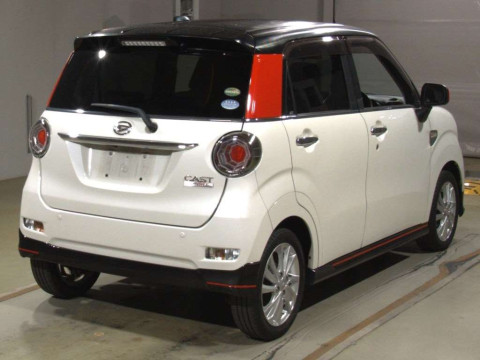 2016 Daihatsu Cast LA260S[1]