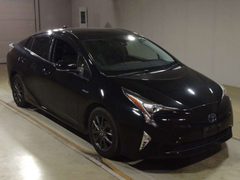 2016 Toyota Prius ZVW51[2]