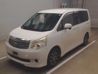 2012 Toyota Noah