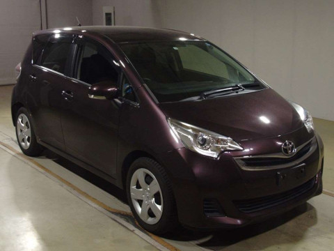 2015 Toyota Ractis NCP120[2]