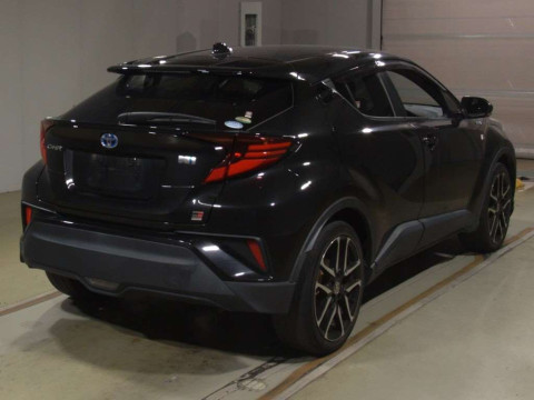 2019 Toyota C-HR ZYX10[1]