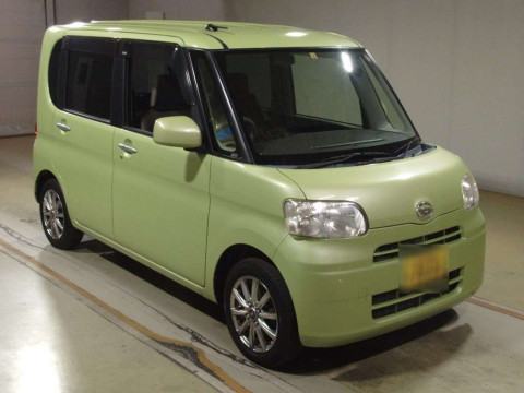 2012 Daihatsu Tanto L385S[2]