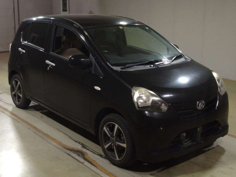 2012 Daihatsu Mira es LA300S[2]