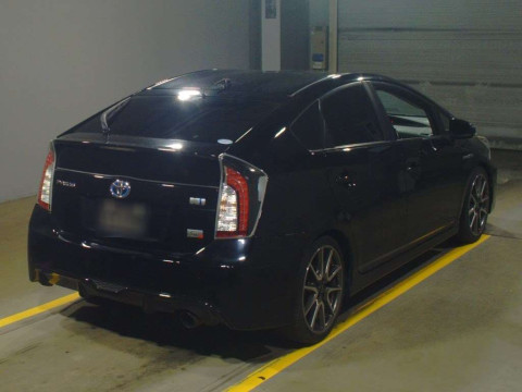 2012 Toyota Prius ZVW30[1]