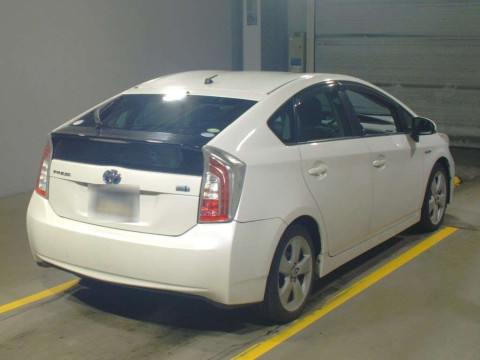 2013 Toyota Prius ZVW30[1]