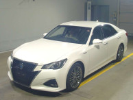 2016 Toyota Crown Hybrid