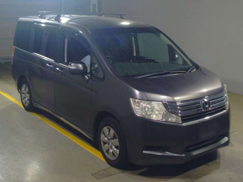 2011 Honda Step WGN RK1[2]