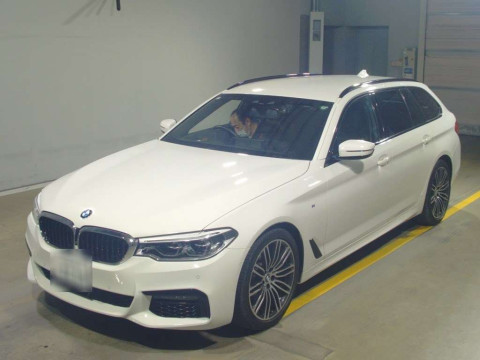 2019 BMW 5 Series JL10[0]