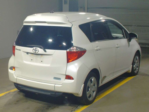 2011 Toyota Ractis NCP122[1]