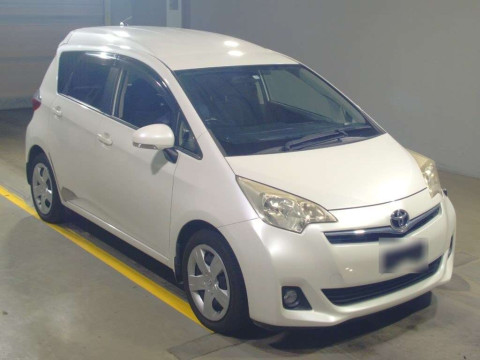 2011 Toyota Ractis NCP122[2]