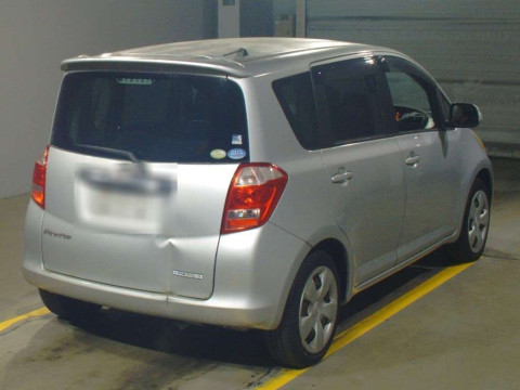 2005 Toyota Ractis NCP100[1]