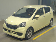 2016 Daihatsu Mira es