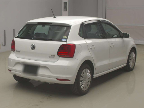 2017 Volkswagen Polo 6RCJZ[1]