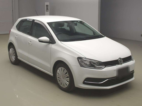 2017 Volkswagen Polo 6RCJZ[2]