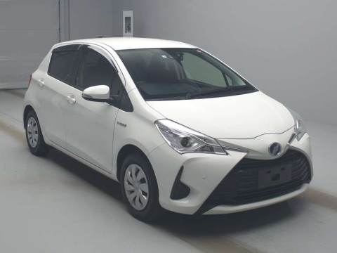 2019 Toyota Vitz NHP130[2]