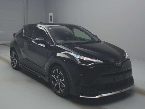 2020 Toyota C-HR NGX10[2]