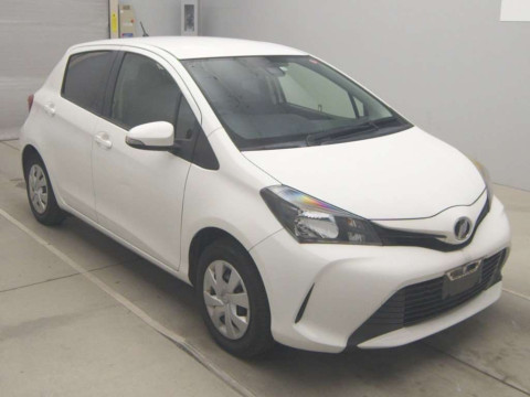 2015 Toyota Vitz KSP130[2]