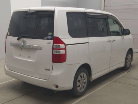 2012 Toyota Noah ZRR70G[1]