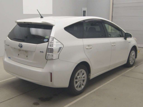 2012 Toyota Prius alpha ZVW41W[1]