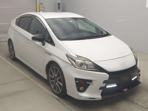 2014 Toyota Prius ZVW30[2]