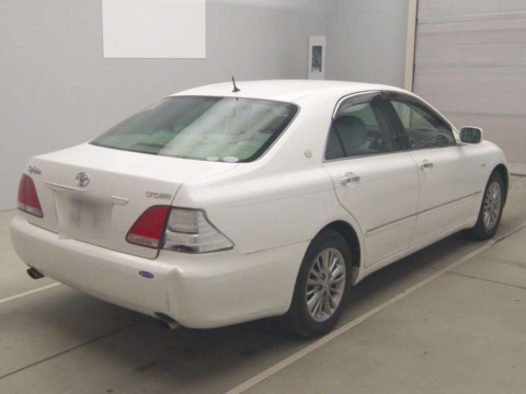 2005 Toyota Crown GRS180[1]